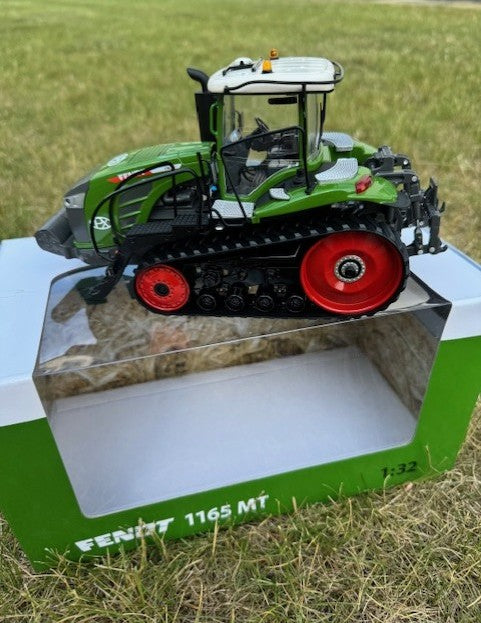 Fendt 1165 1:32 Scale Model