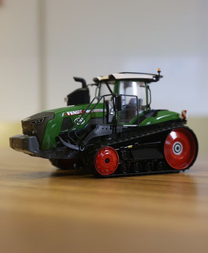 Fendt 1167 Vario MT 1:32 Scale Model