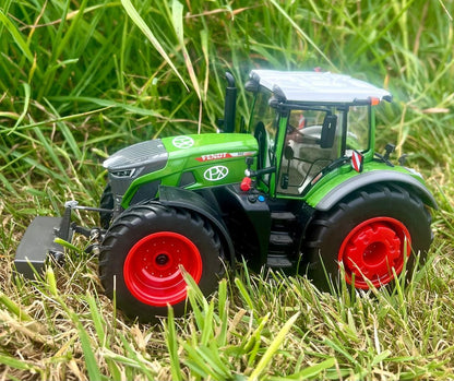 Fendt 942 1:32 Scale Model