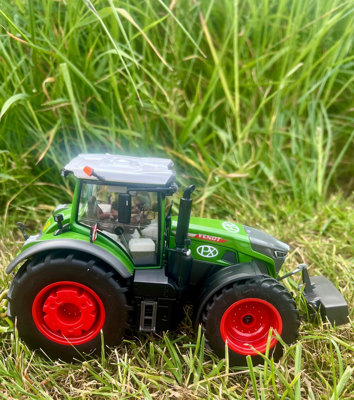 Fendt 942 1:32 Scale Model