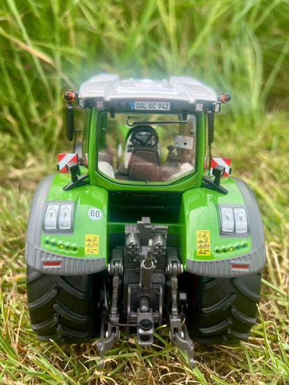 Fendt 942 1:32 Scale Model