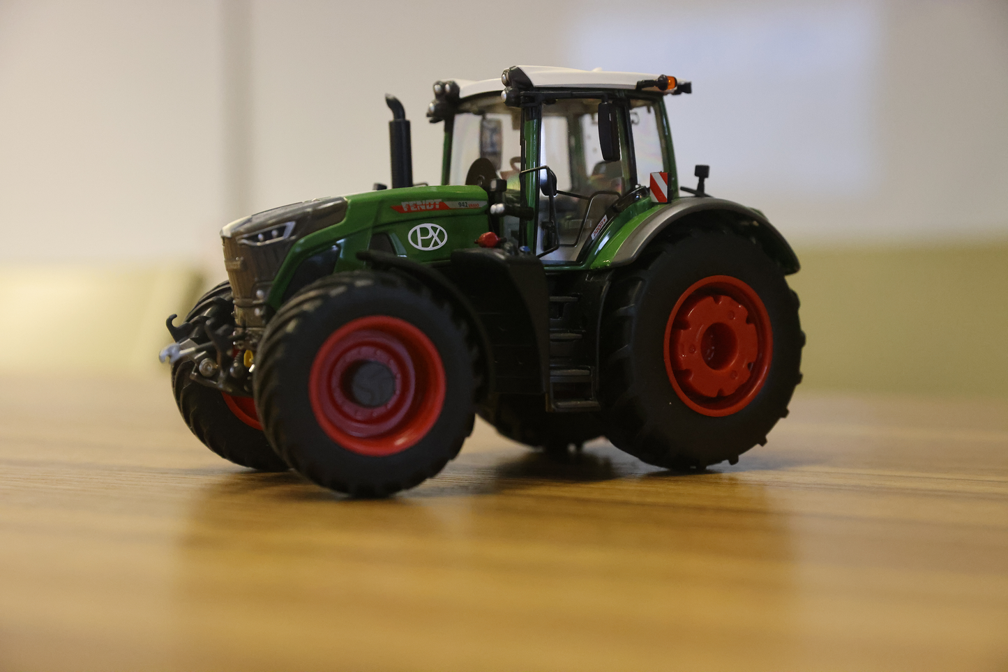 Fendt 942 1:32 Scale Model