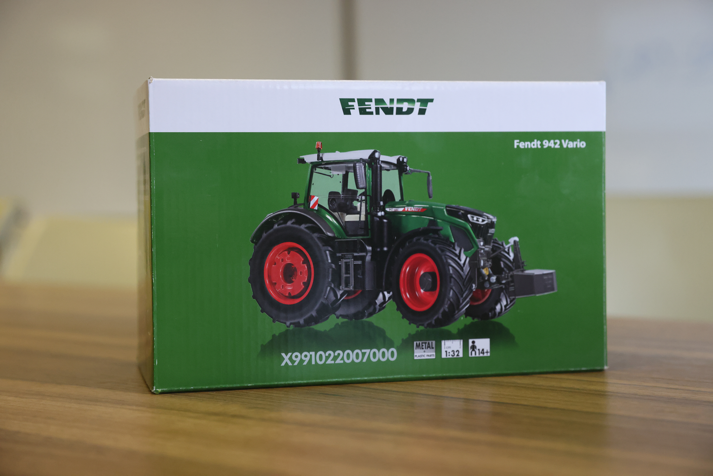 Fendt 942 1:32 Scale Model