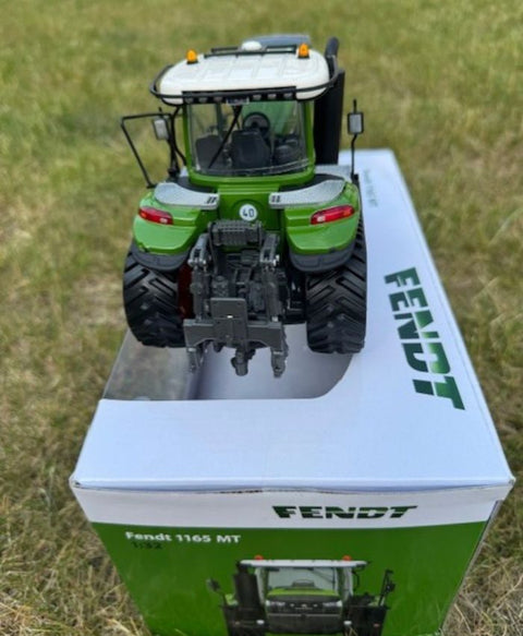 Fendt 1165 1:32 Scale Model