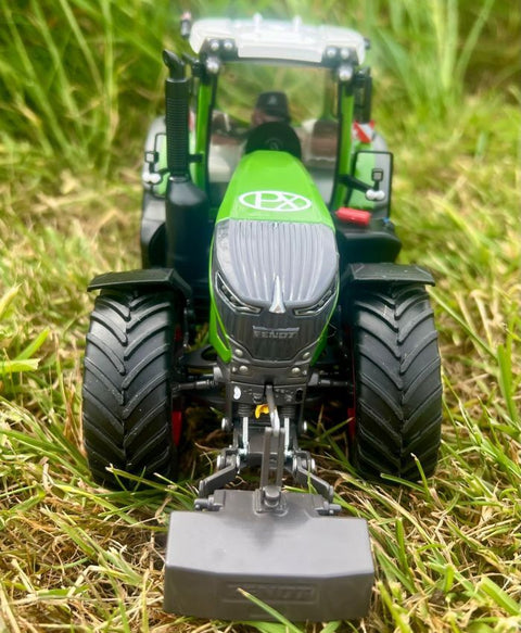 Fendt 942 1:32 Scale Model
