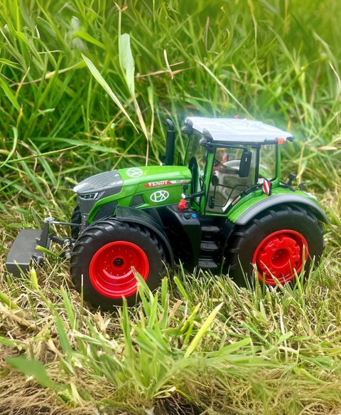 Fendt 942 1:32 Scale Model