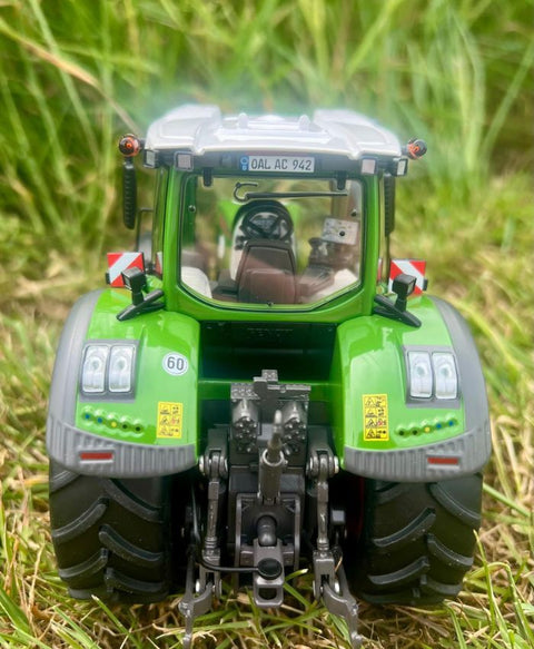Fendt 942 1:32 Scale Model